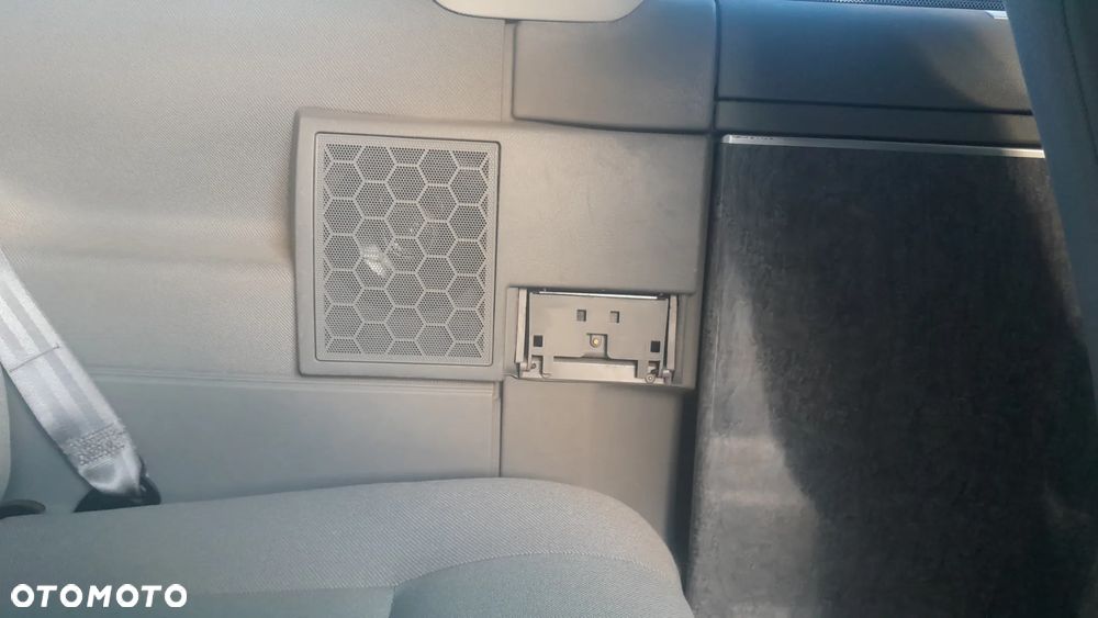 Volkswagen Multivan - 27