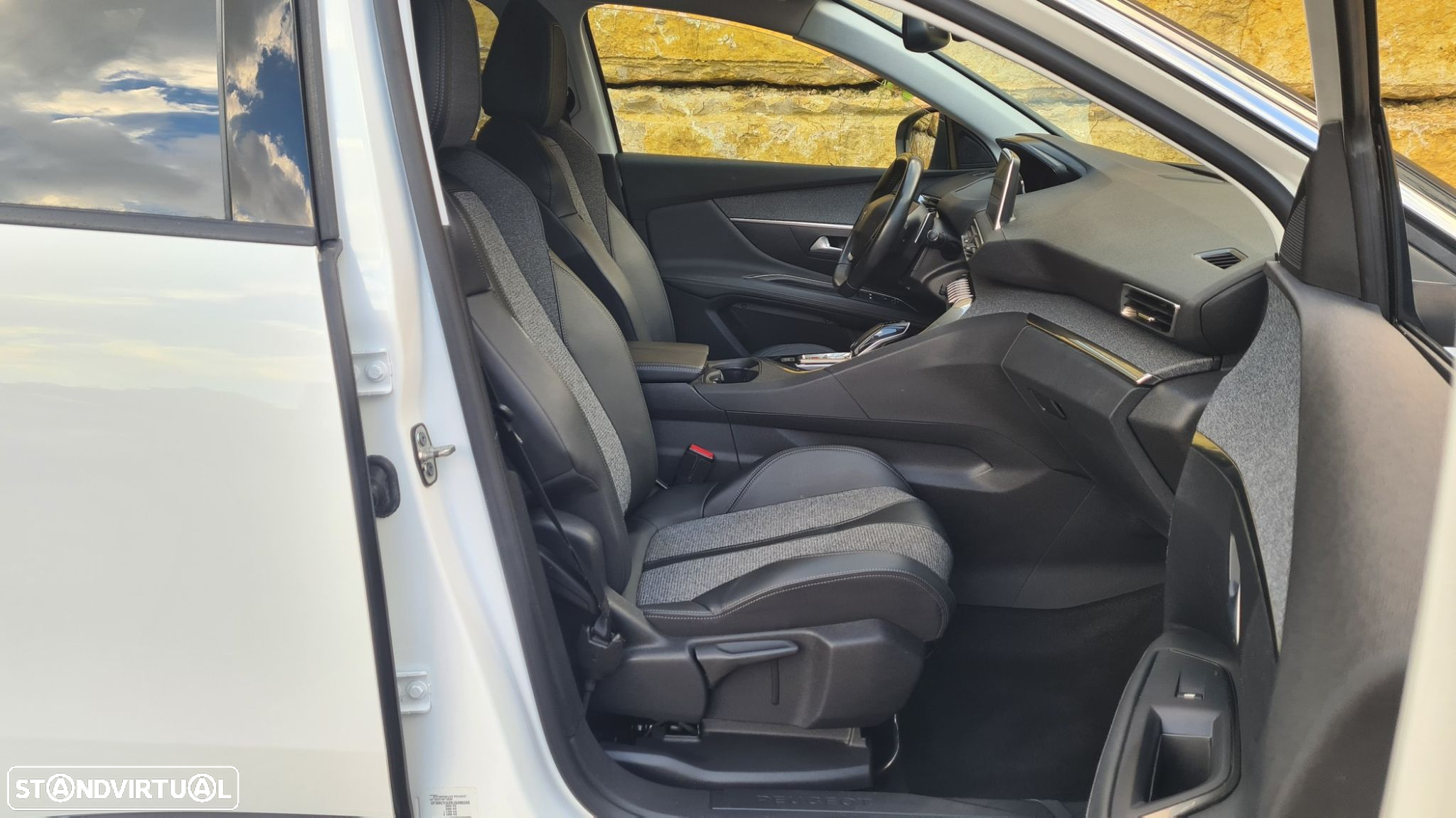 Peugeot 3008 1.5 BlueHDi Allure EAT8 - 46