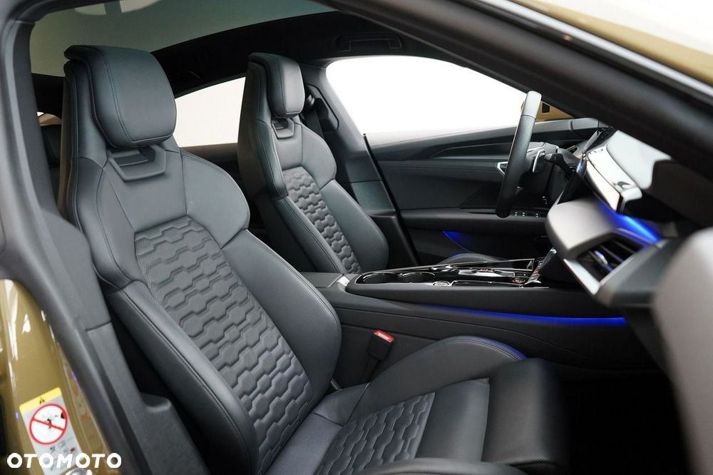 Audi e-tron GT - 32