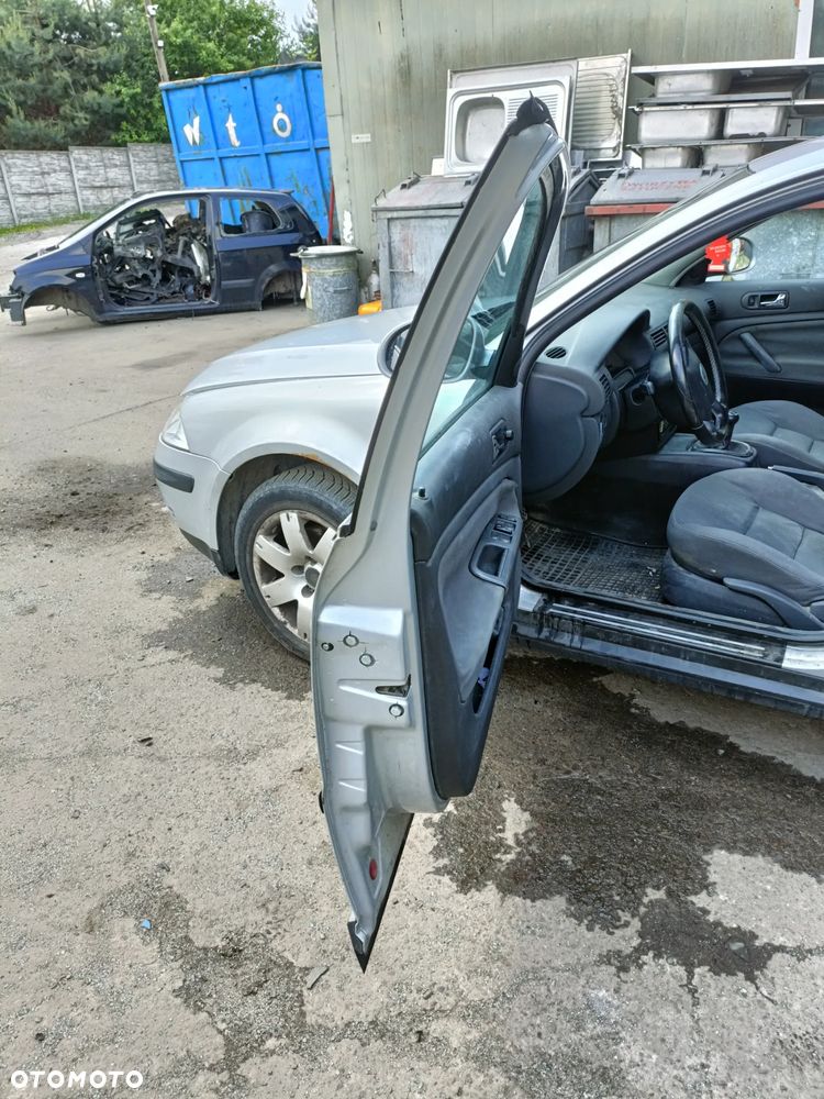 VOLKSWAGEN PASSAT B5 96-05 2004 r. LIFT SEDAN LA7W drzwi lewy przód LP * - 12