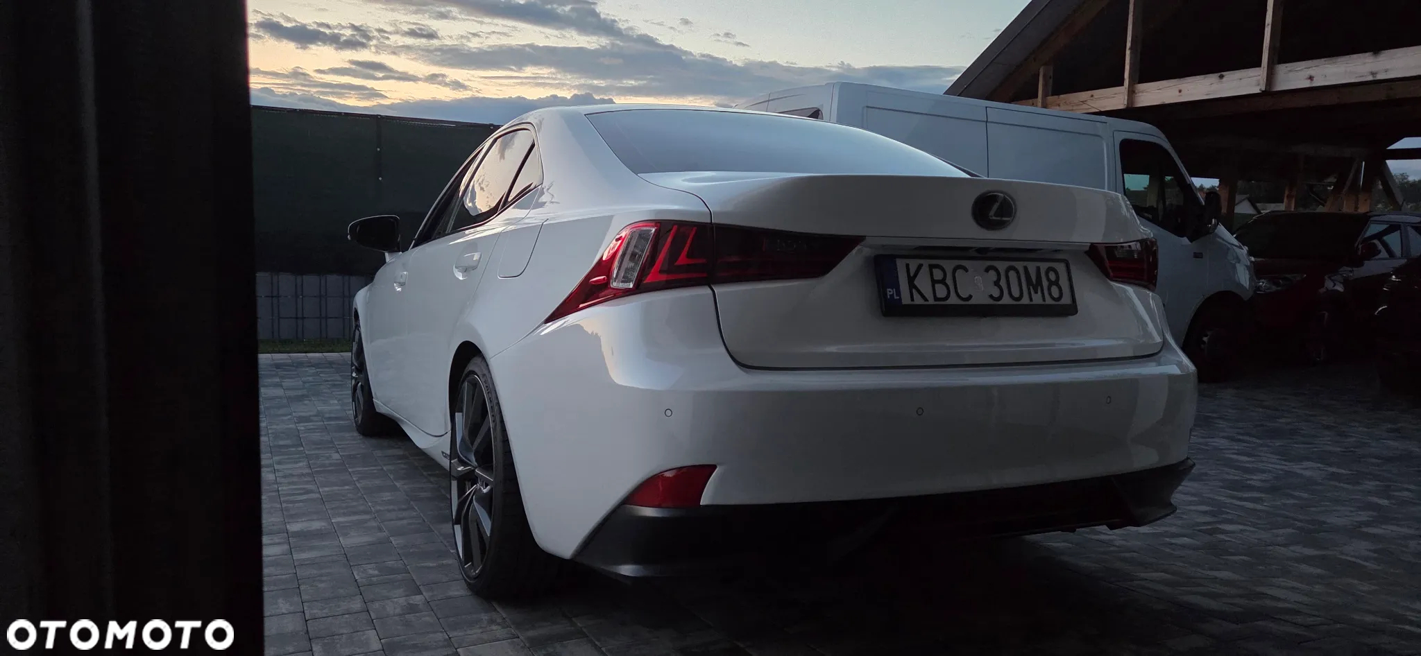 Lexus IS 300h Business Edition - 7