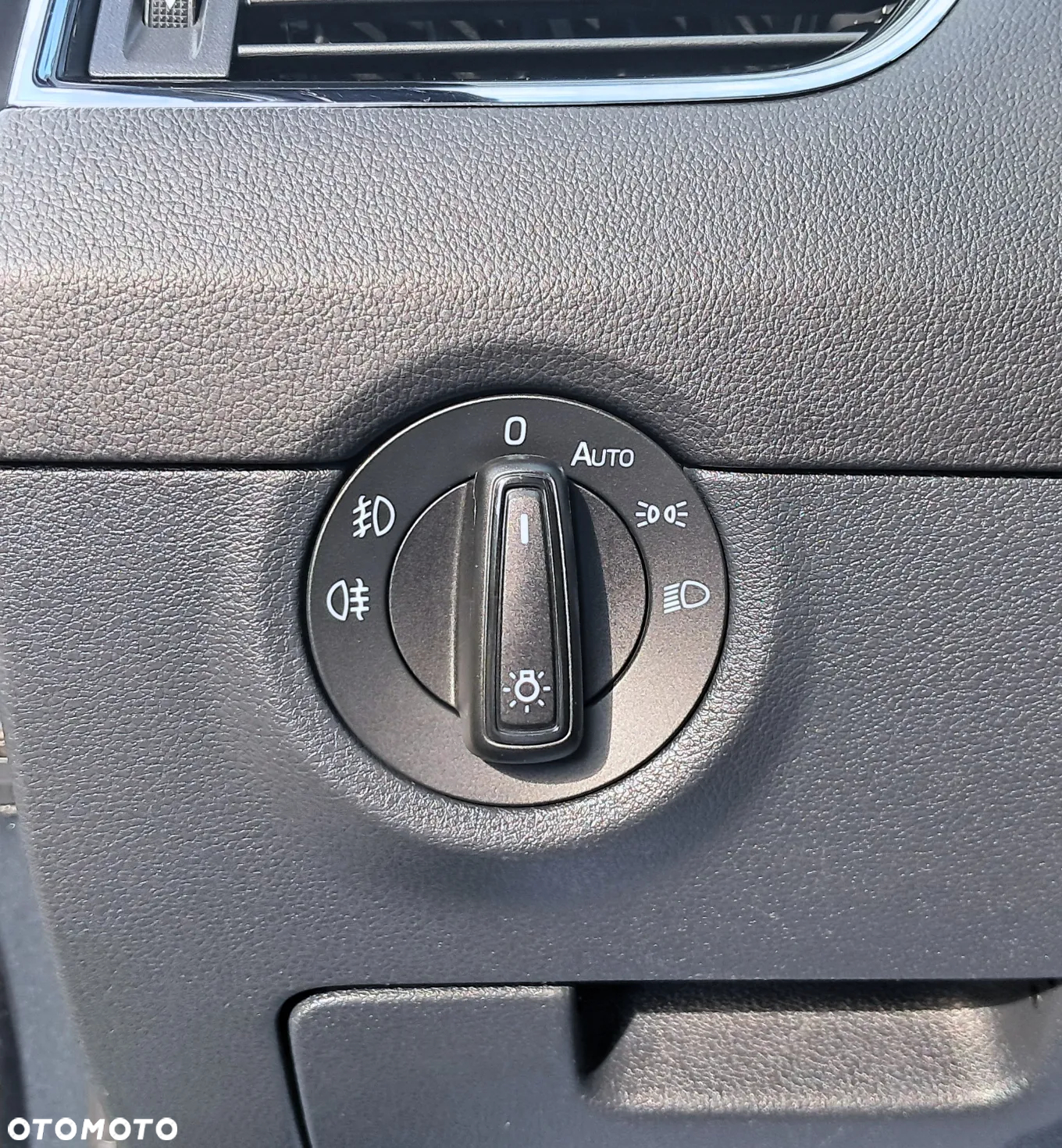 Skoda Octavia Combi 2.0 TDI DSG RS - 30