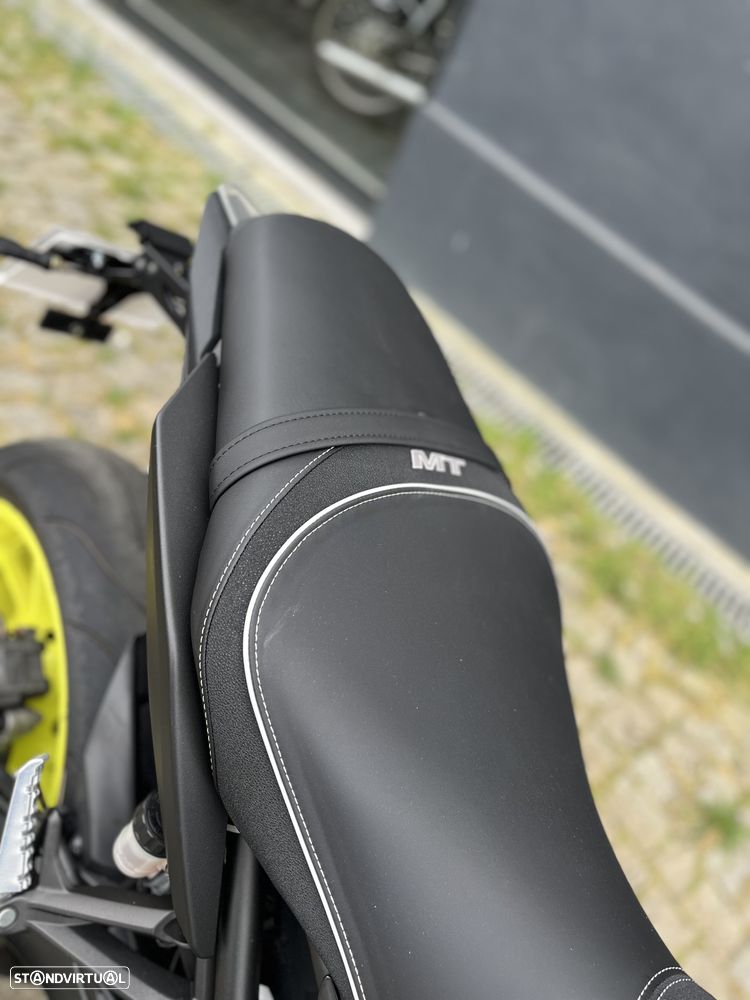 Yamaha MT-09 - 6