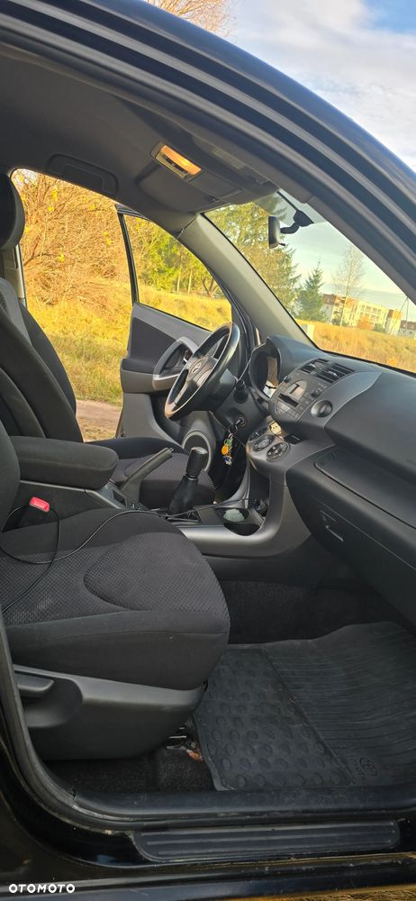 Toyota RAV4 - 19