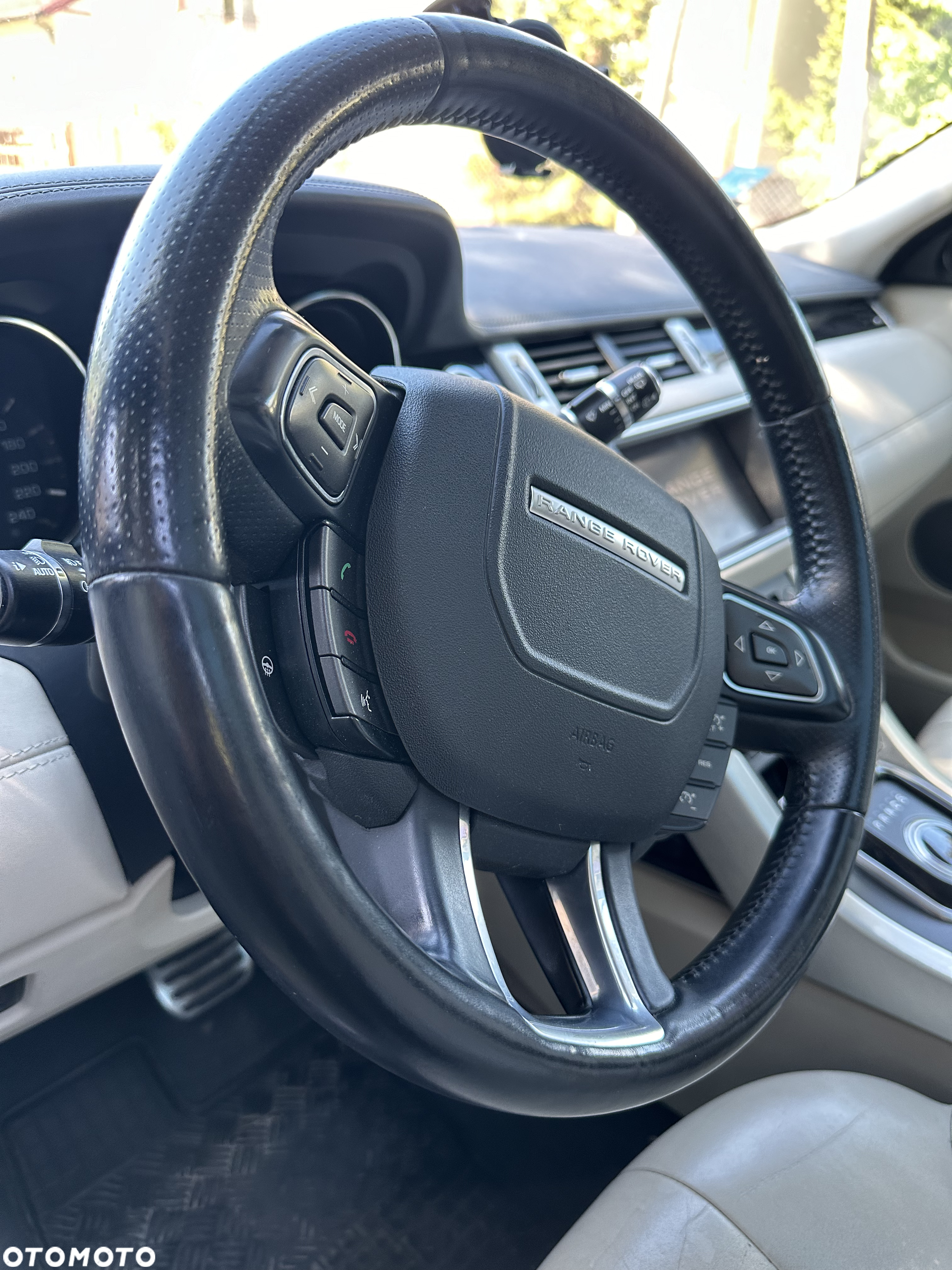 Land Rover Range Rover Evoque - 4