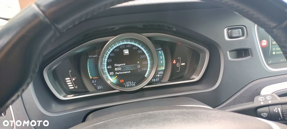 Volvo V40 D4 Summum - 22