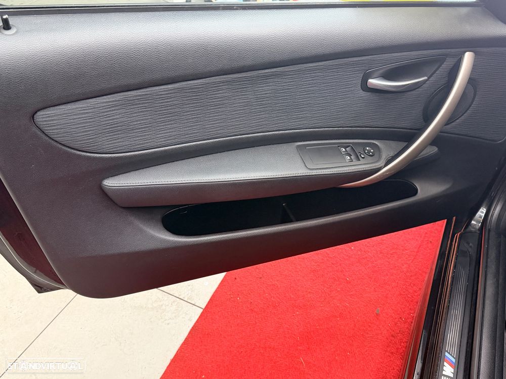 BMW 120 d Limited Edition Lifestyle c/ M Sport Pack - 15