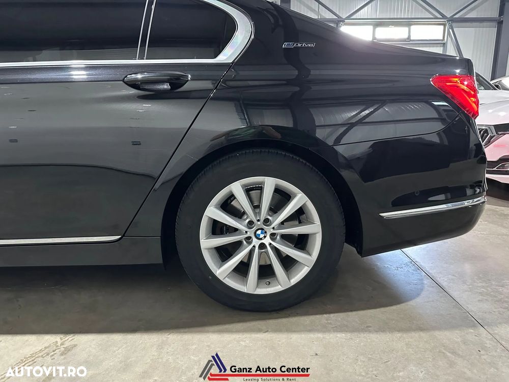 BMW Seria 7 740Le iPerformance - 29