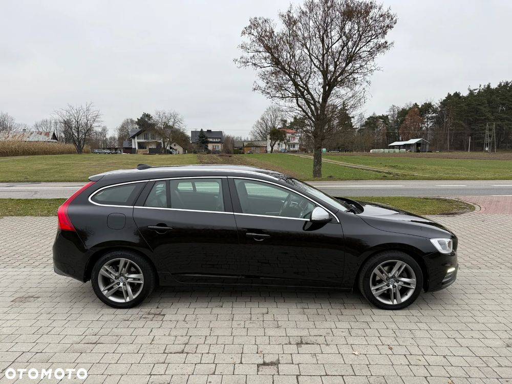 Volvo V60 D3 Geartronic RDesign - 6