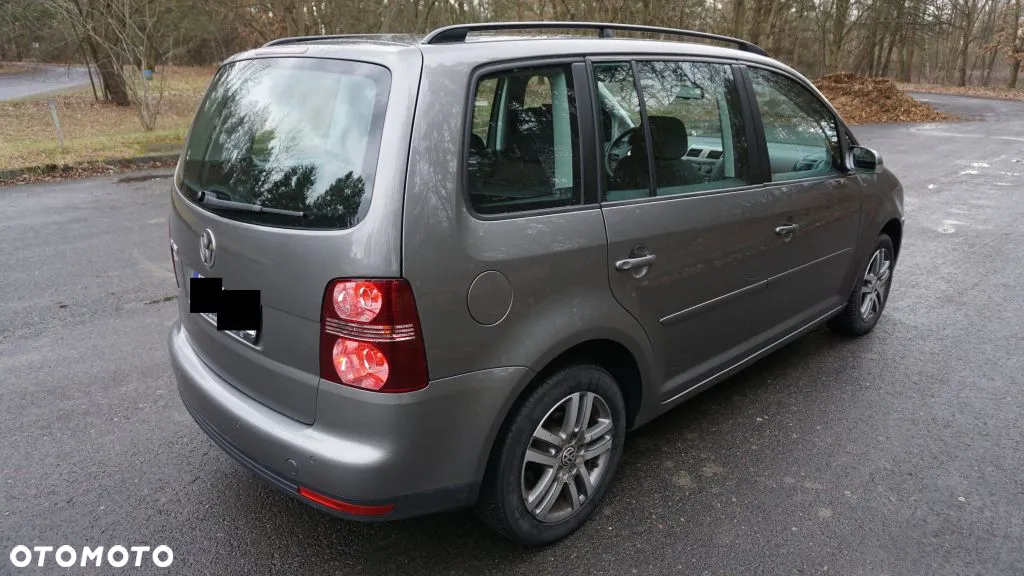 Volkswagen Touran 1.9 TDI Conceptline - 4