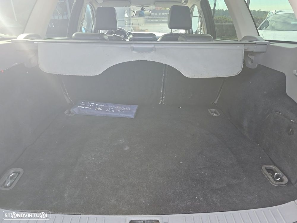 Ford Focus SW 1.6 TDCi Titanium - 12