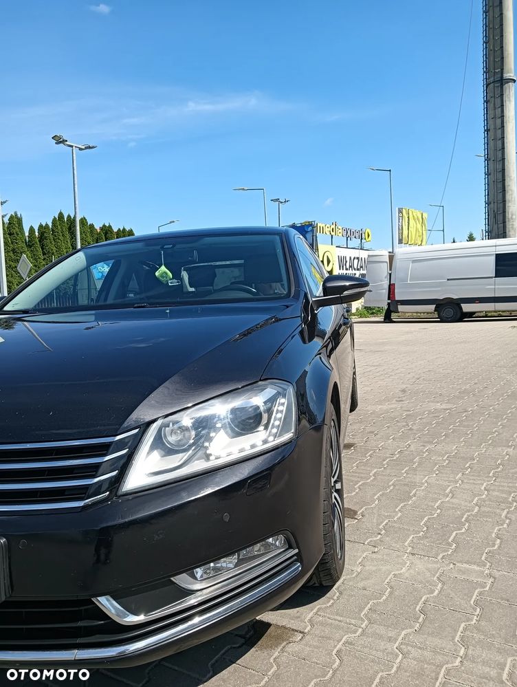 Volkswagen Passat 2.0 TDI Comfortline - 24
