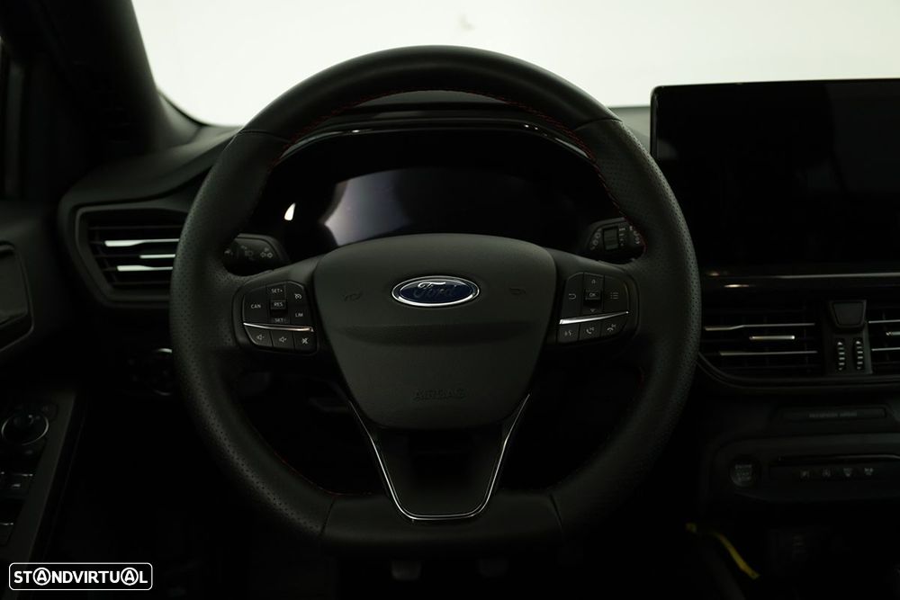 Ford Focus 1.0 EcoBoost MHEV ST-Line X - 15