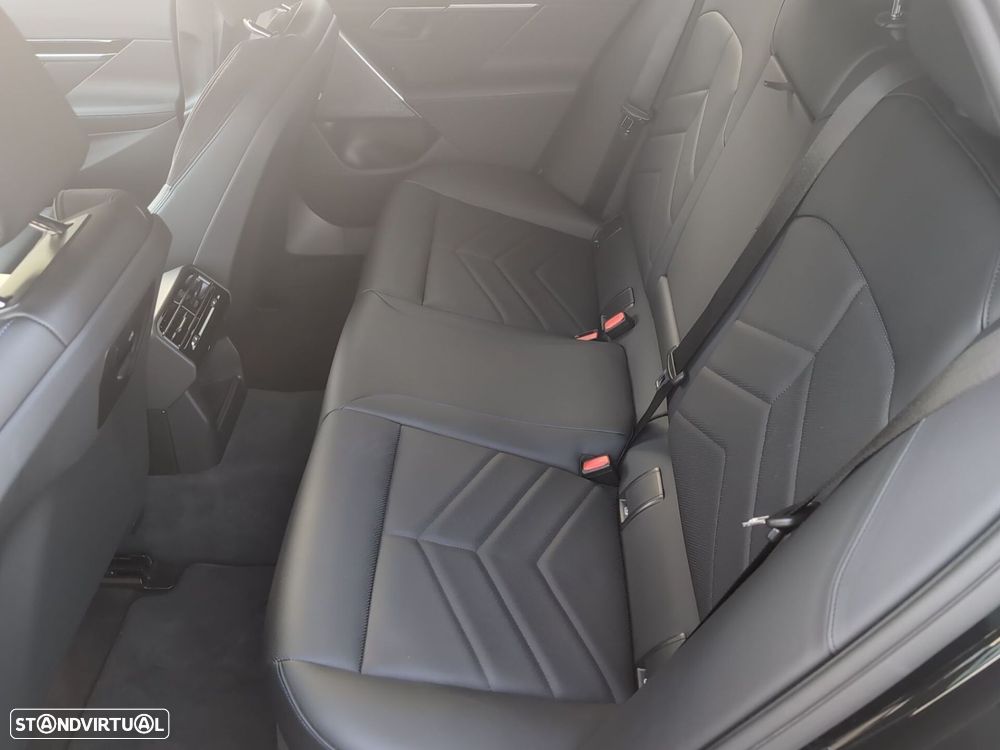 BMW 530 e Pack Desportivo M - 14