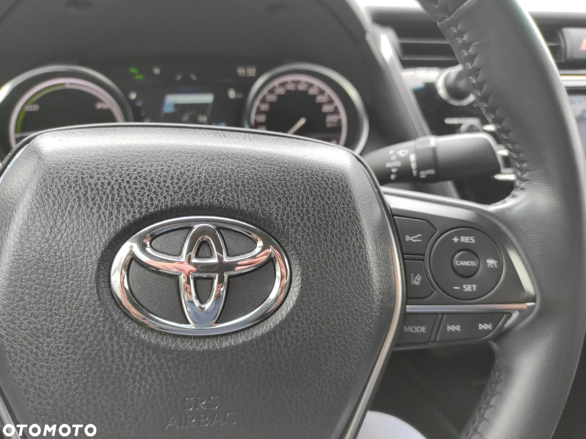 Toyota Camry 2.5 Hybrid Comfort CVT - 23