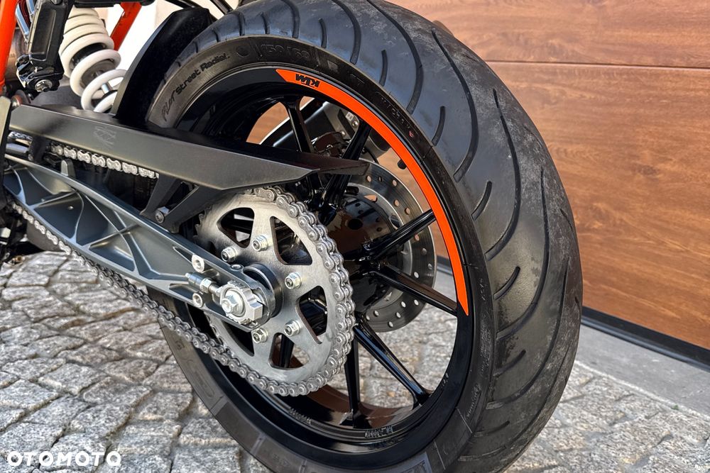 KTM Duke 125 - 24