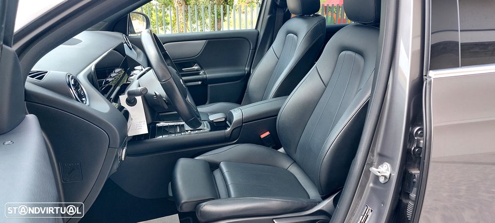 Mercedes-Benz GLA 180 d 8G-DCT - 4