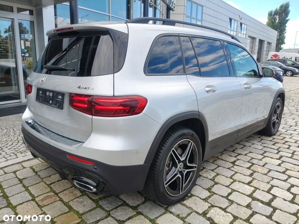 Mercedes-Benz GLB 200 d 4-Matic AMG Line 8G-DCT - 4