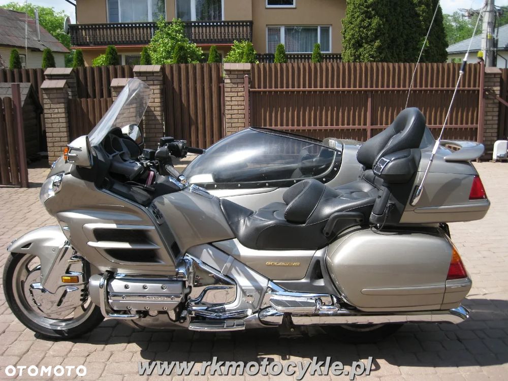 Honda GL - 38