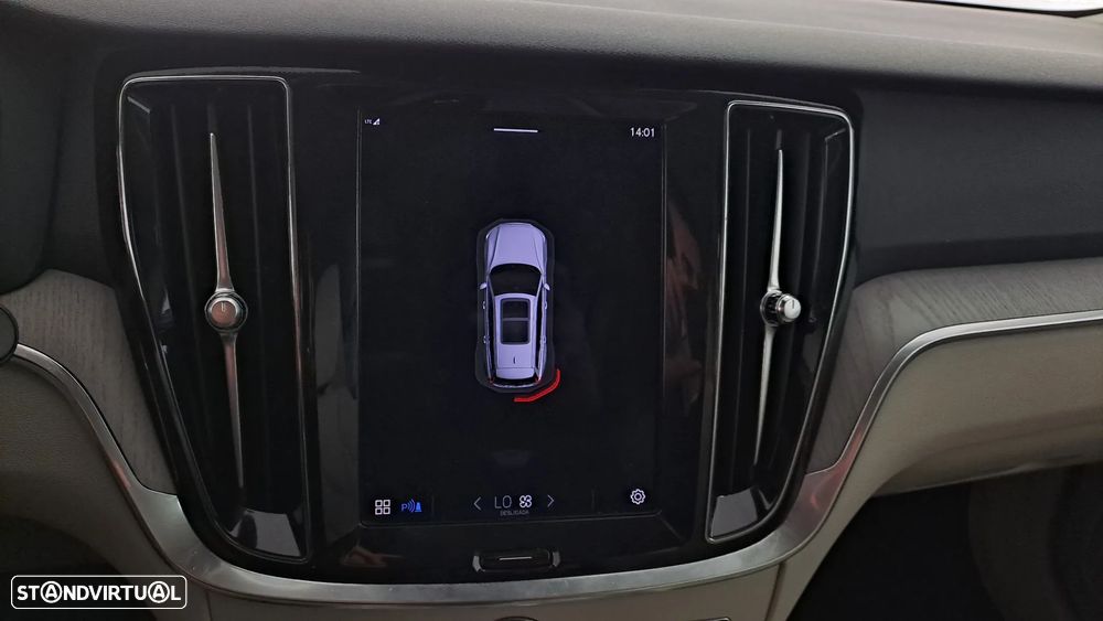 Volvo V60 2.0 B4 Momentum Plus Geartronic - 27