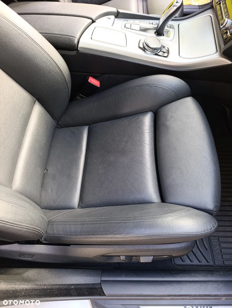 BMW Seria 5 520d xDrive Touring - 16