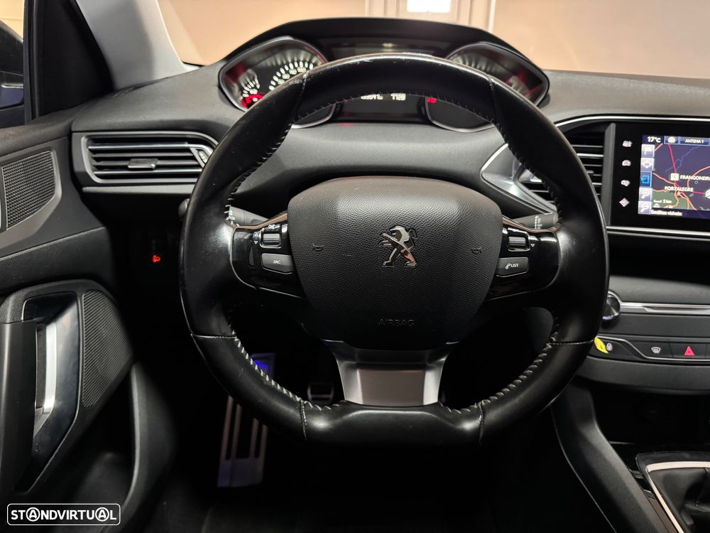 Peugeot 308 1.6 BlueHDi Allure J17 - 20