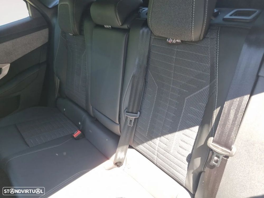 Peugeot E-3008 73 kWh GT - 14