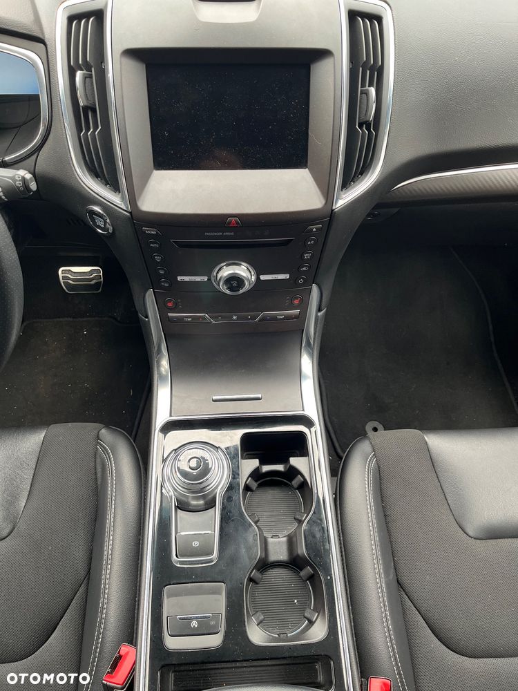 Ford Edge - 6