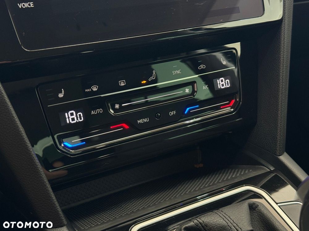 Volkswagen Passat 2.0 TDI EVO Business DSG - 24