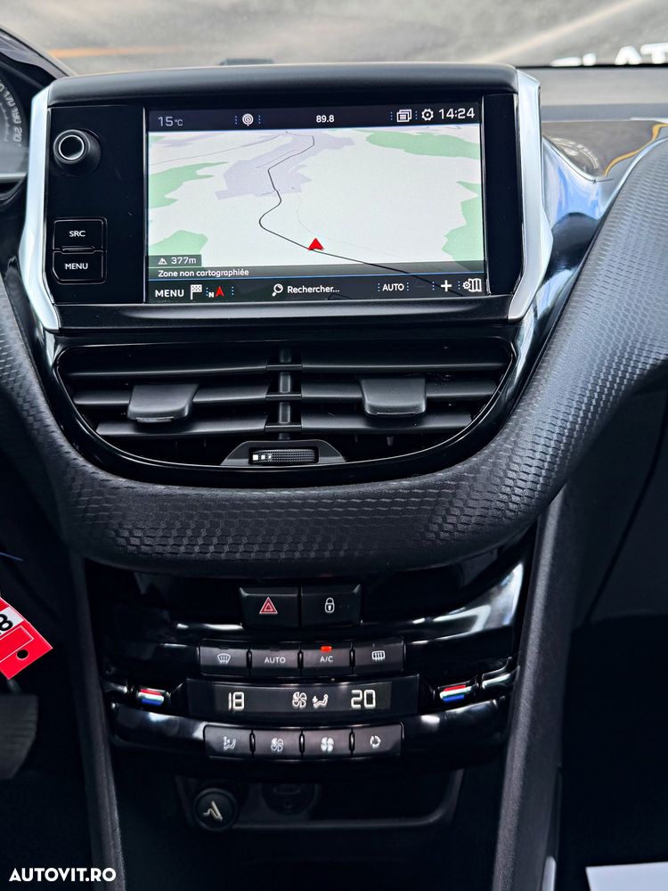 Peugeot 2008 PureTech 82 Style - 20