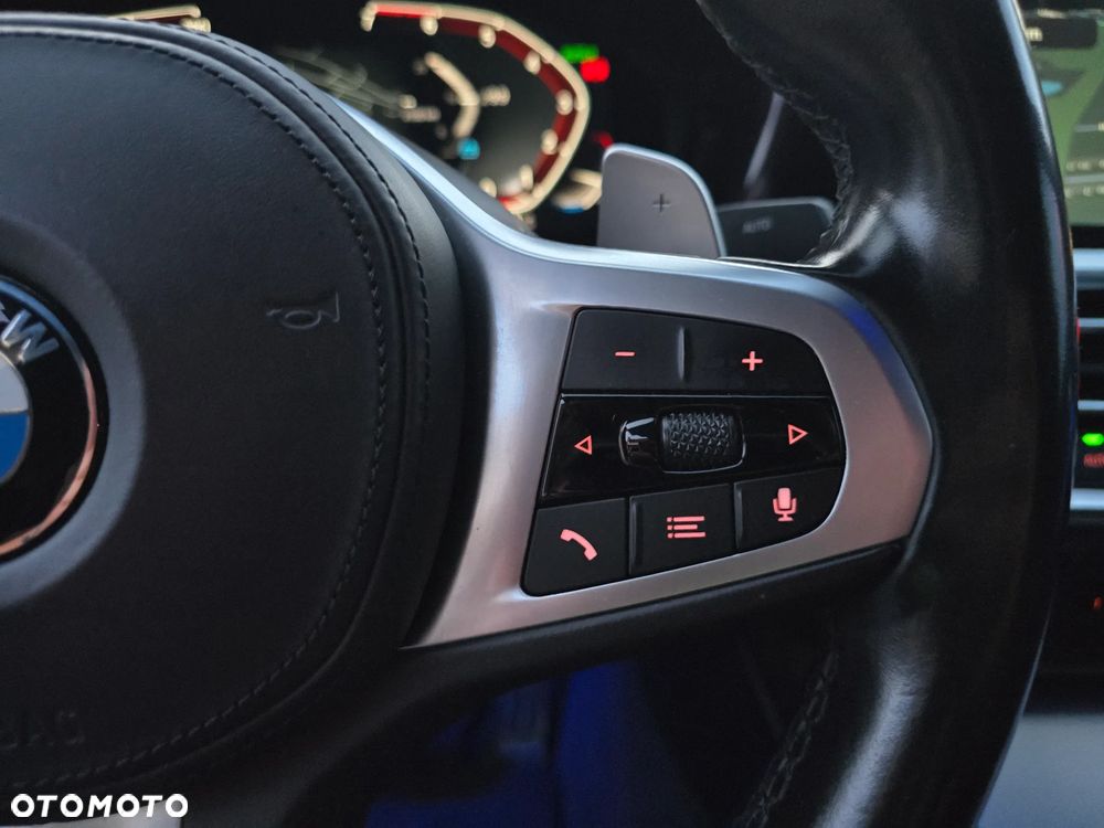 BMW Seria 3 318i M Sport - 19