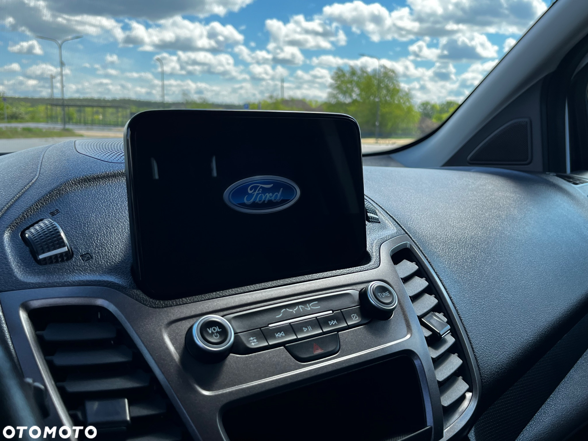 Ford Tourneo Connect - 16