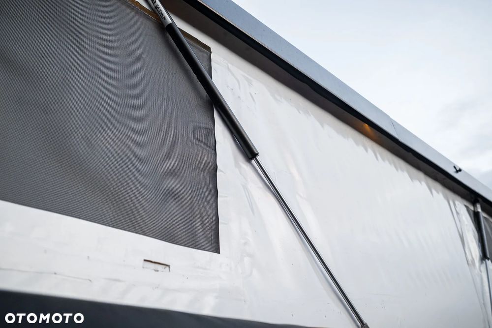 Toyota Hilux 4x4 Extra Cab - 36