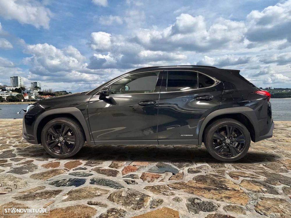 Lexus UX 250h Special Edition (LCA) - 3