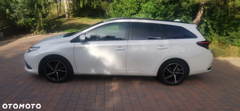 Toyota Auris - 4