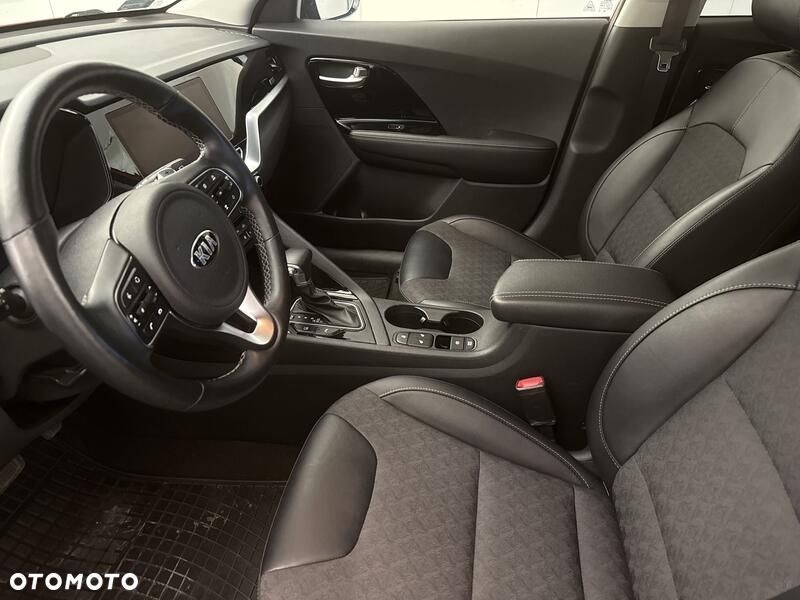 Kia Niro 1.6 GDI Hybrid L Business Line - 12