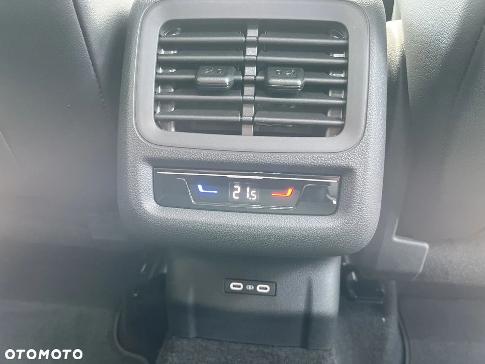 Volkswagen T-Roc 1.5 eTSI Style DSG - 20