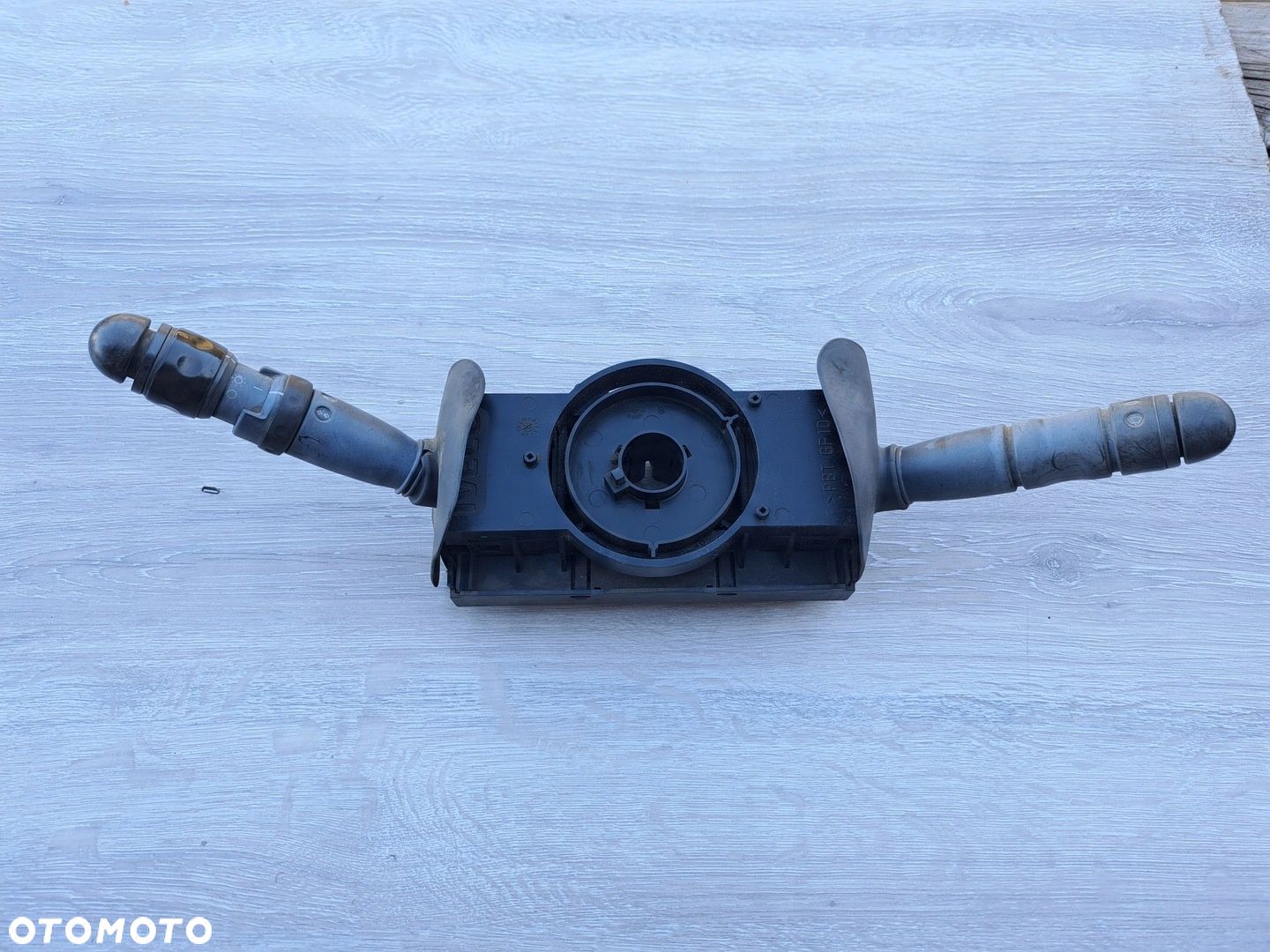 IVECO DAILY IV 06-12 PRZEŁĄCZNIK ZESPOLONY PAJĄK PRZEŁĄCZNIK POD KIEROWNICE - 1