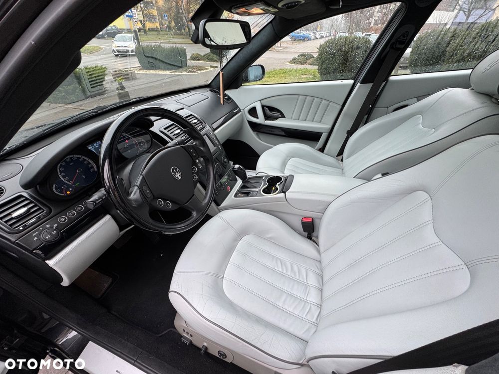 Maserati Quattroporte - 11