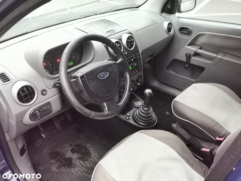 Ford Fusion - 7