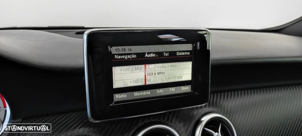 Mercedes-Benz A 180 d AMG Line - 33