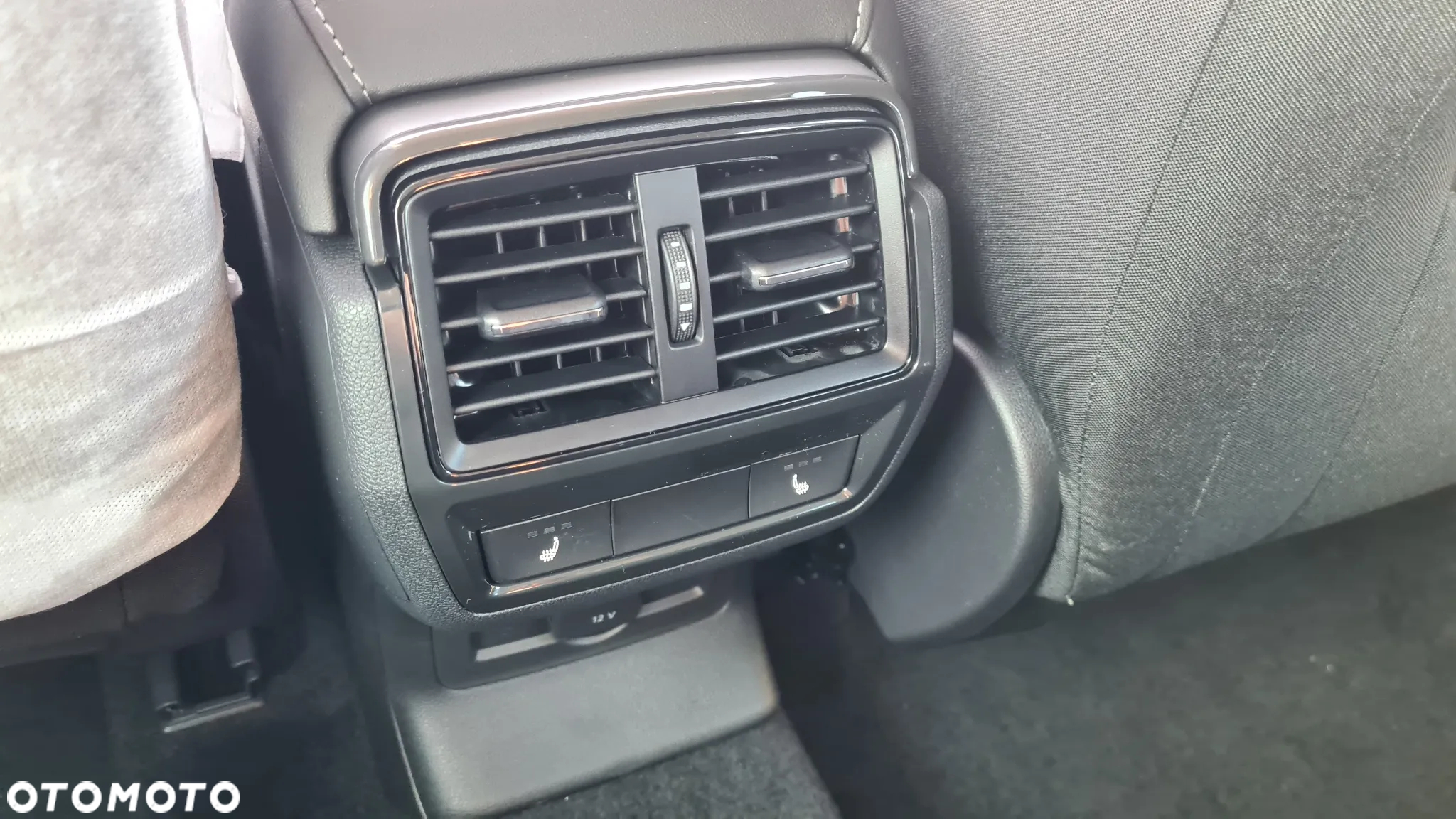 Skoda Karoq 1.5 TSI ACT Edition 130 DSG - 14