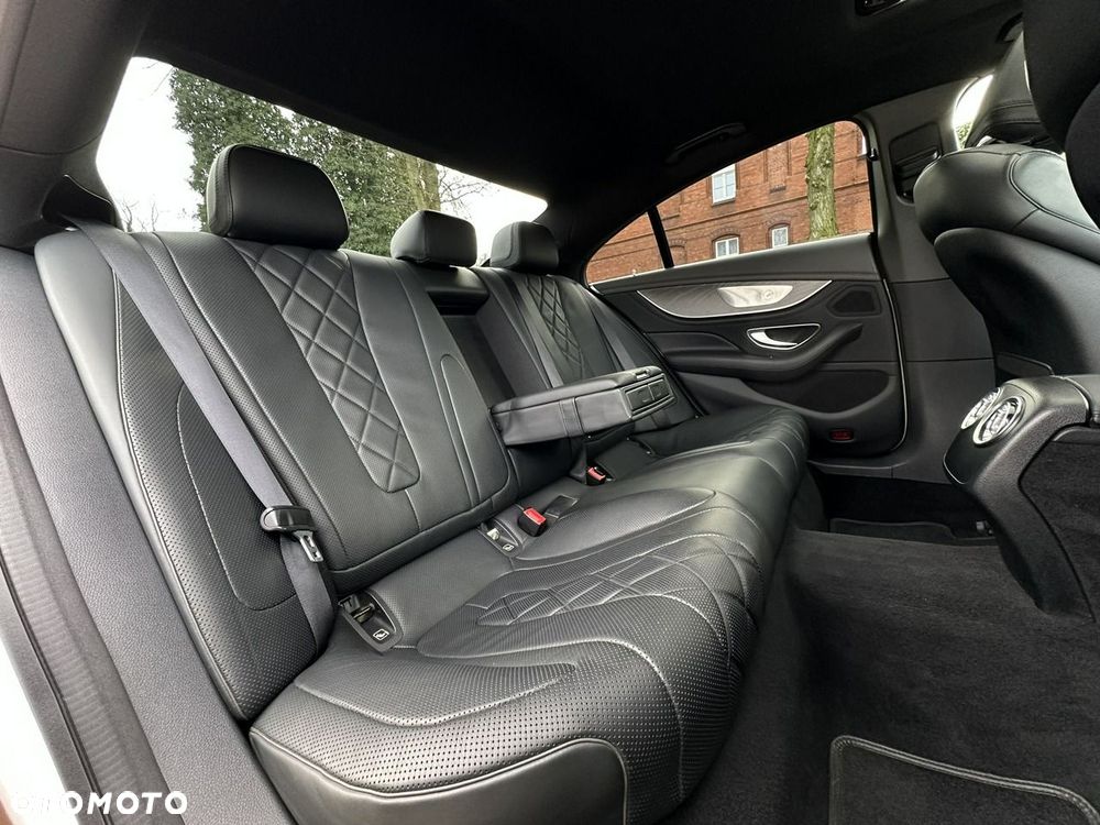 Mercedes-Benz CLS - 10