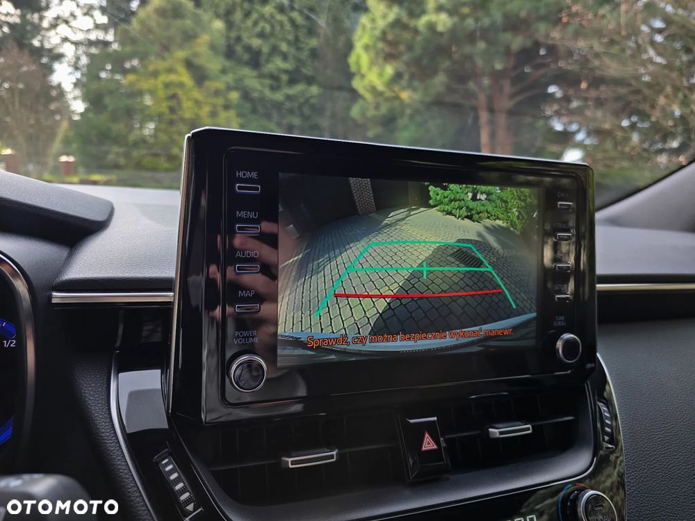 Toyota Corolla 1.8 Hybrid Comfort - 23