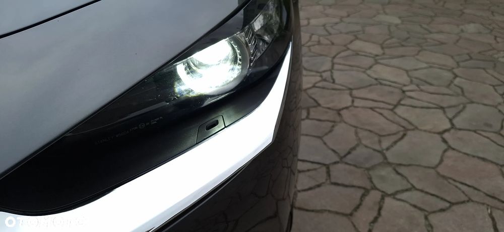 Mazda CX-30 SKYACTIV-D 1.8 - 10