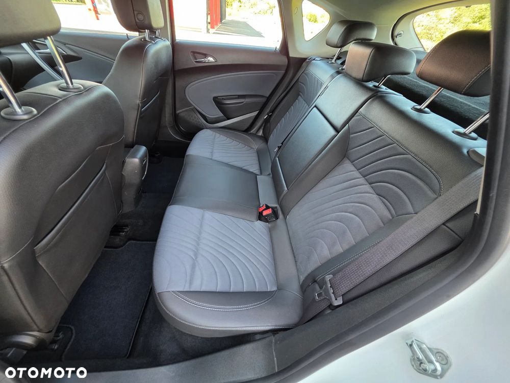 Opel Astra 1.4 Turbo Color Edition - 7