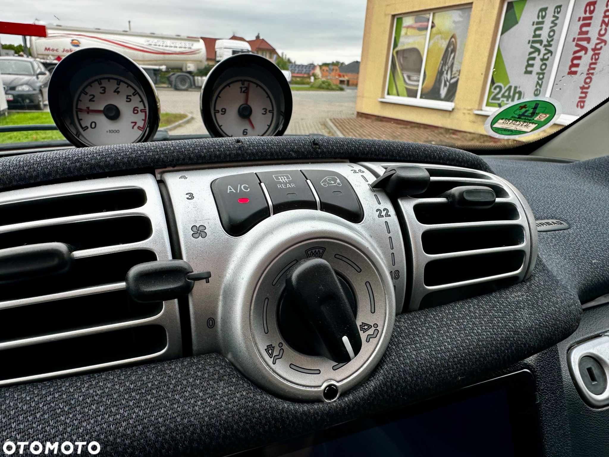 Smart Fortwo coupe softouch edition highstyle micro hybrid drive - 14