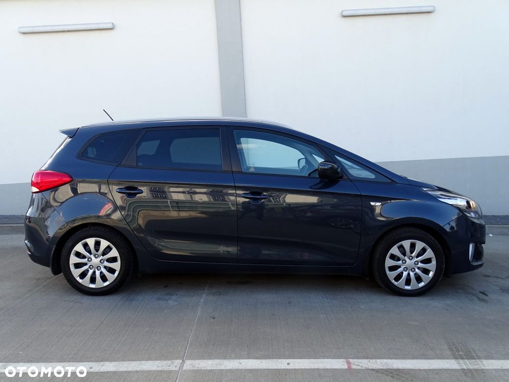Kia Carens 1.7 CRDi M 7os EU6 - 4