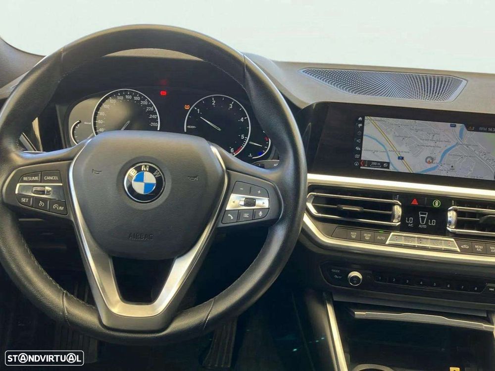 BMW 320 d Line Sport Auto - 11