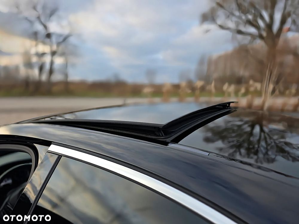 Mercedes-Benz Klasa C 300 9G-TRONIC Avantgarde - 32